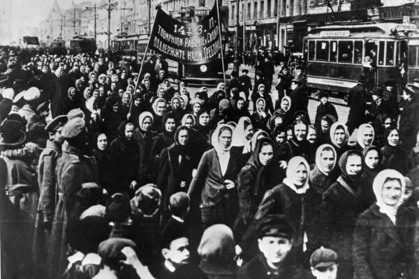 Demonstration zum Internationalen Frauentag 1917 in Petrograd