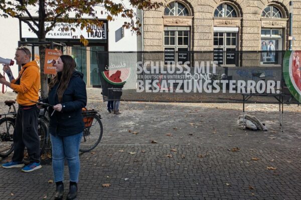 Berlin: Aktiv für Petition gegen Waffen an Israel