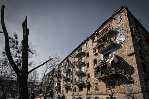 Im Ukraine-Krieg zerstörtes Wochnhaus