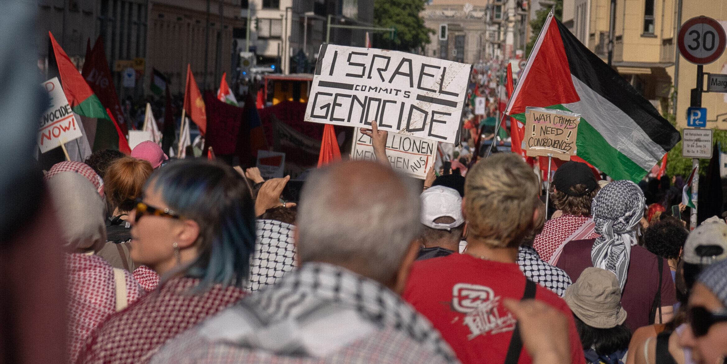 Demo gegen den Genozid in Gaza in Berlin