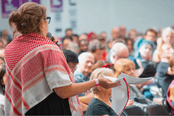 Diskussion über revolutionäre Theorie und Praxis auf Marxism in London