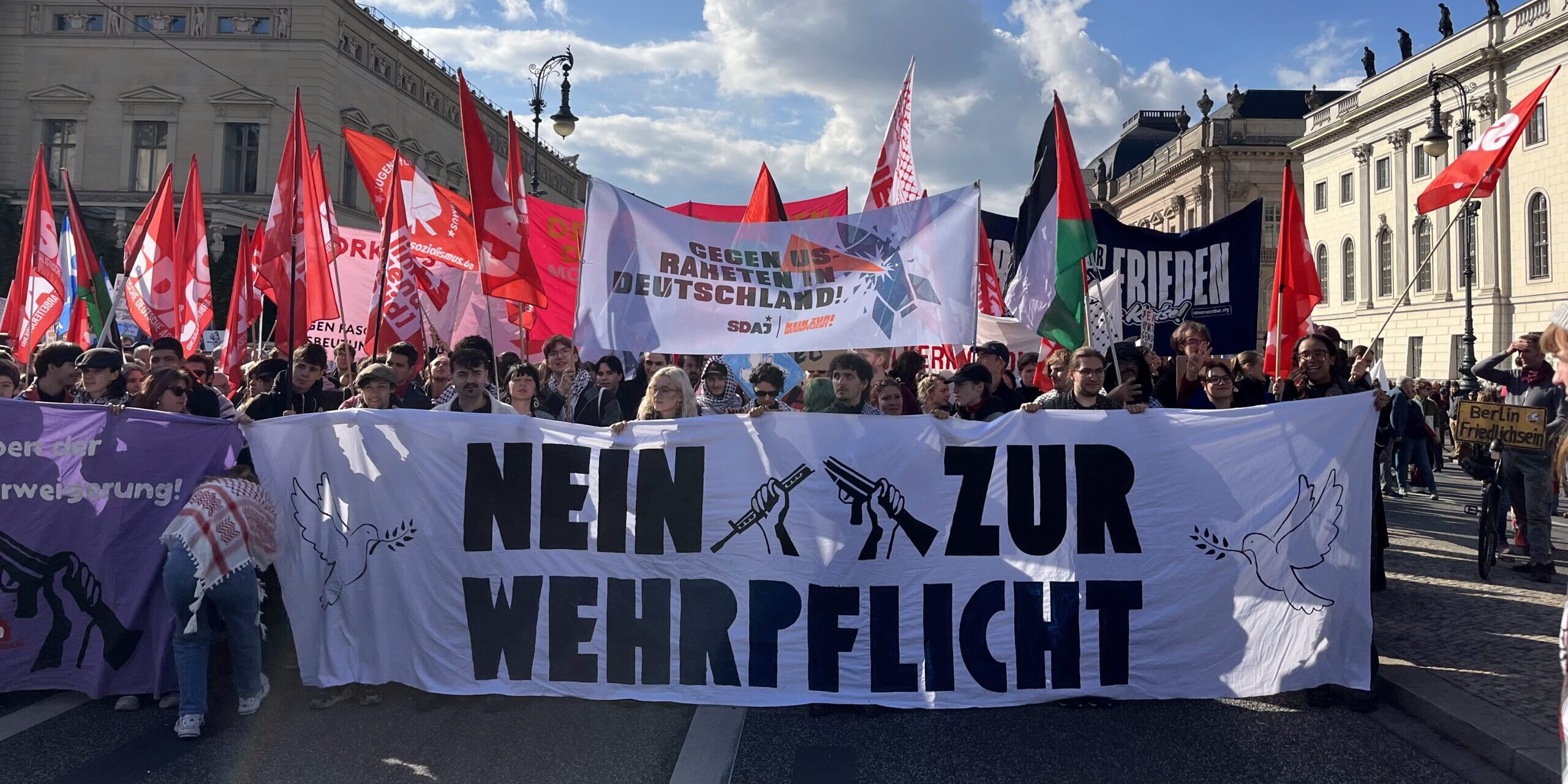 Demo gegen Kriegspolitik und Militarisierung