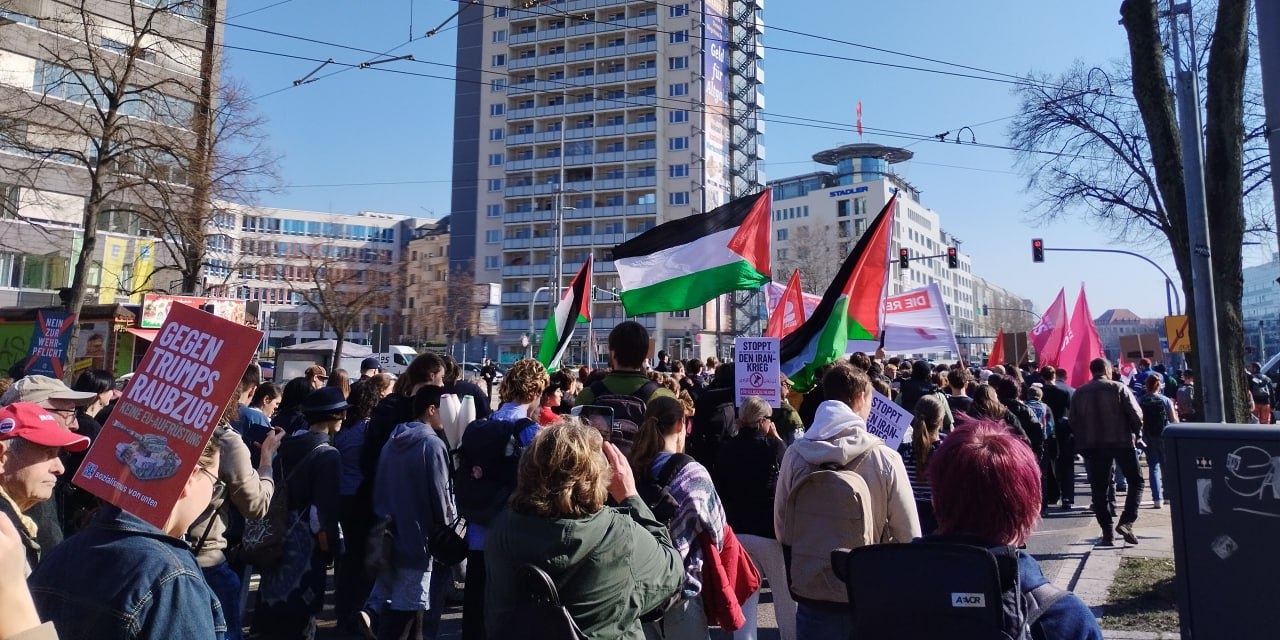Schüler:innen streiken gegen Wehrpflicht in Chemnitz